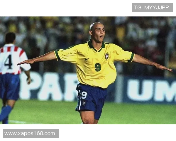 塔开头的足球明星们的辉煌成就与传奇故事揭秘